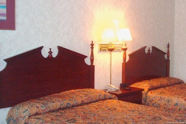 PARAGON INN HILLSBORO (Hillsboro)